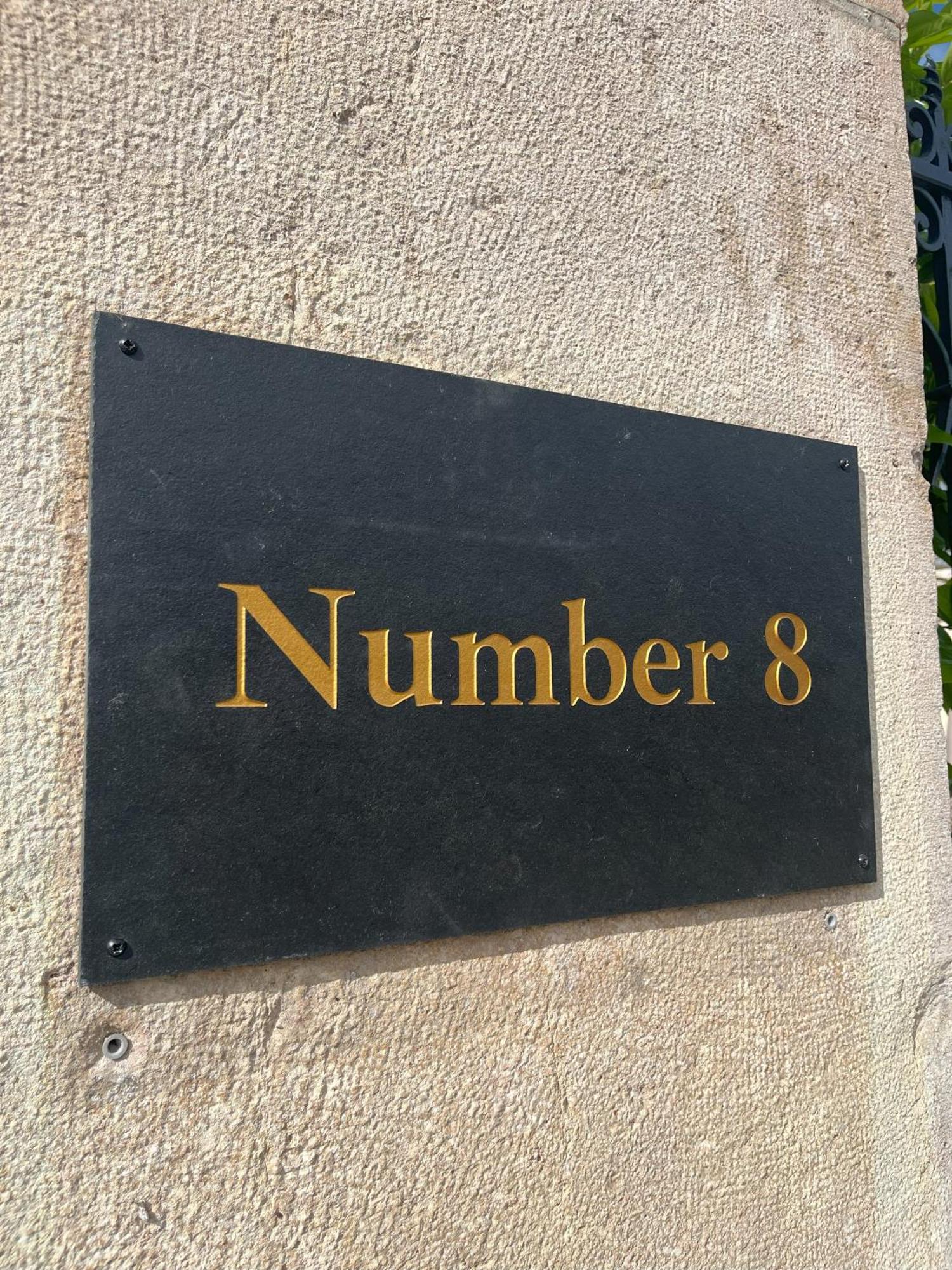 Number 8 Bed and Breakfast Meursault Eksteriør billede