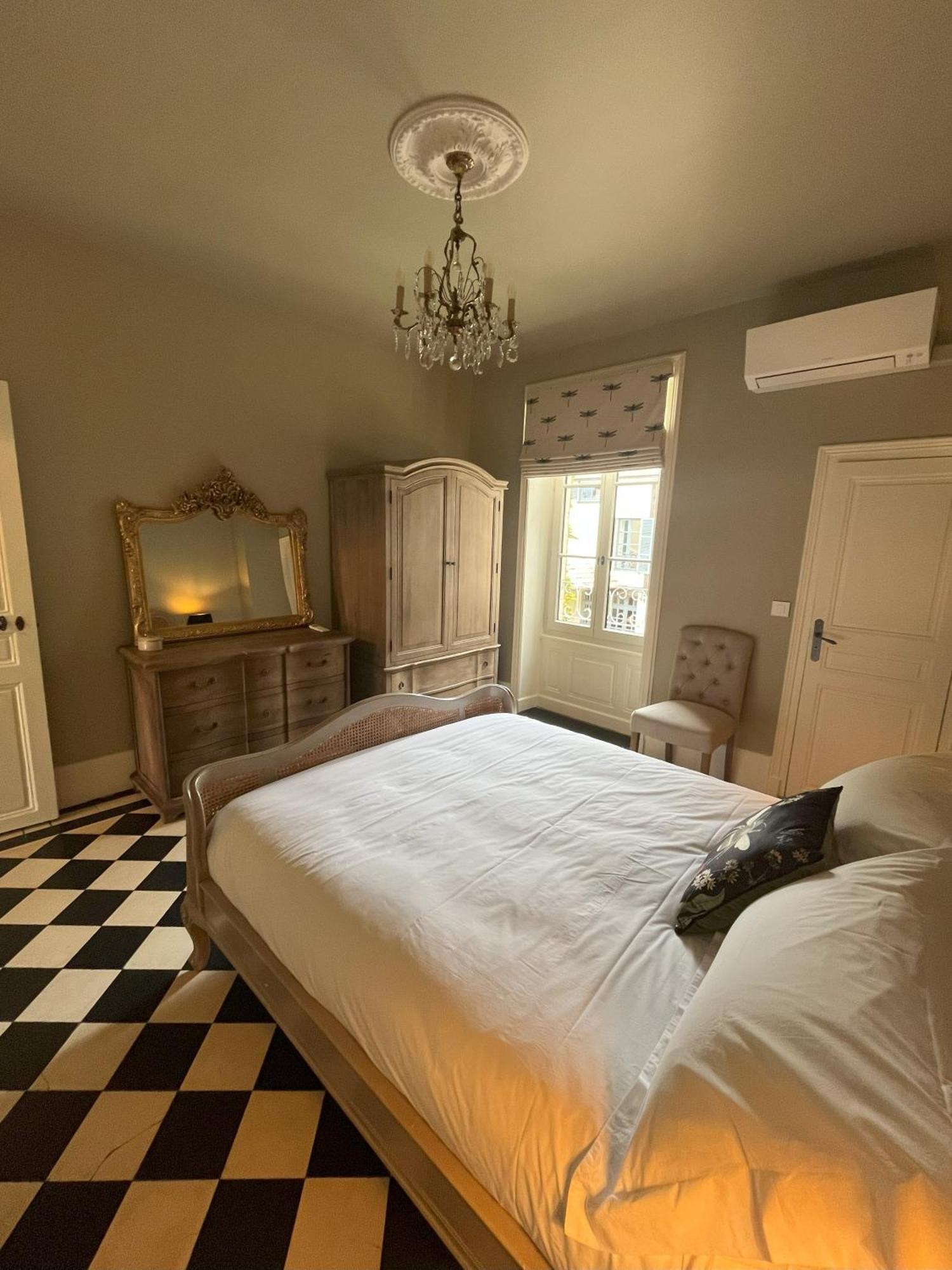 Number 8 Bed and Breakfast Meursault Eksteriør billede